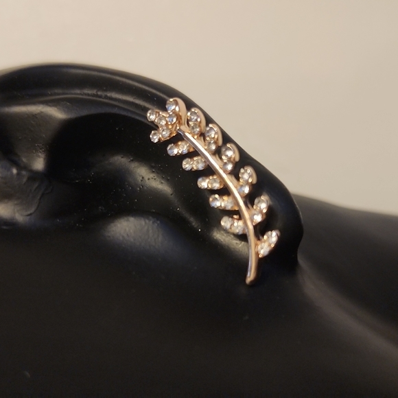 💚Boho Dainty Olive Branch Rose Gold CZ Earrings - Picture 10 of 12